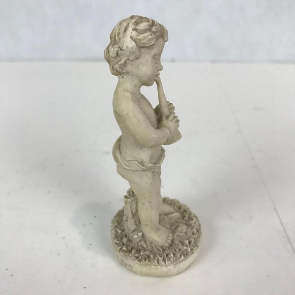 Hen Feathers Cherub figure playing flute - Picture 2 of 7